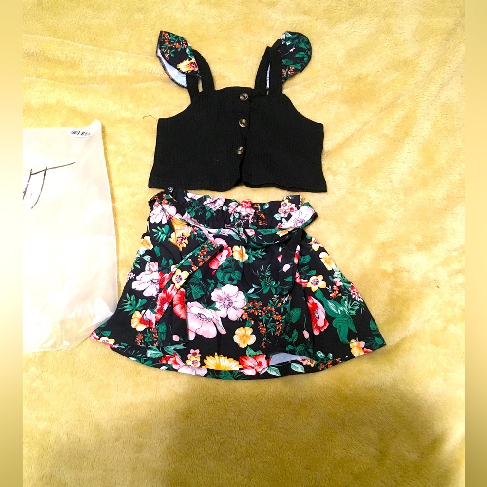 Girls 2piece skirt set